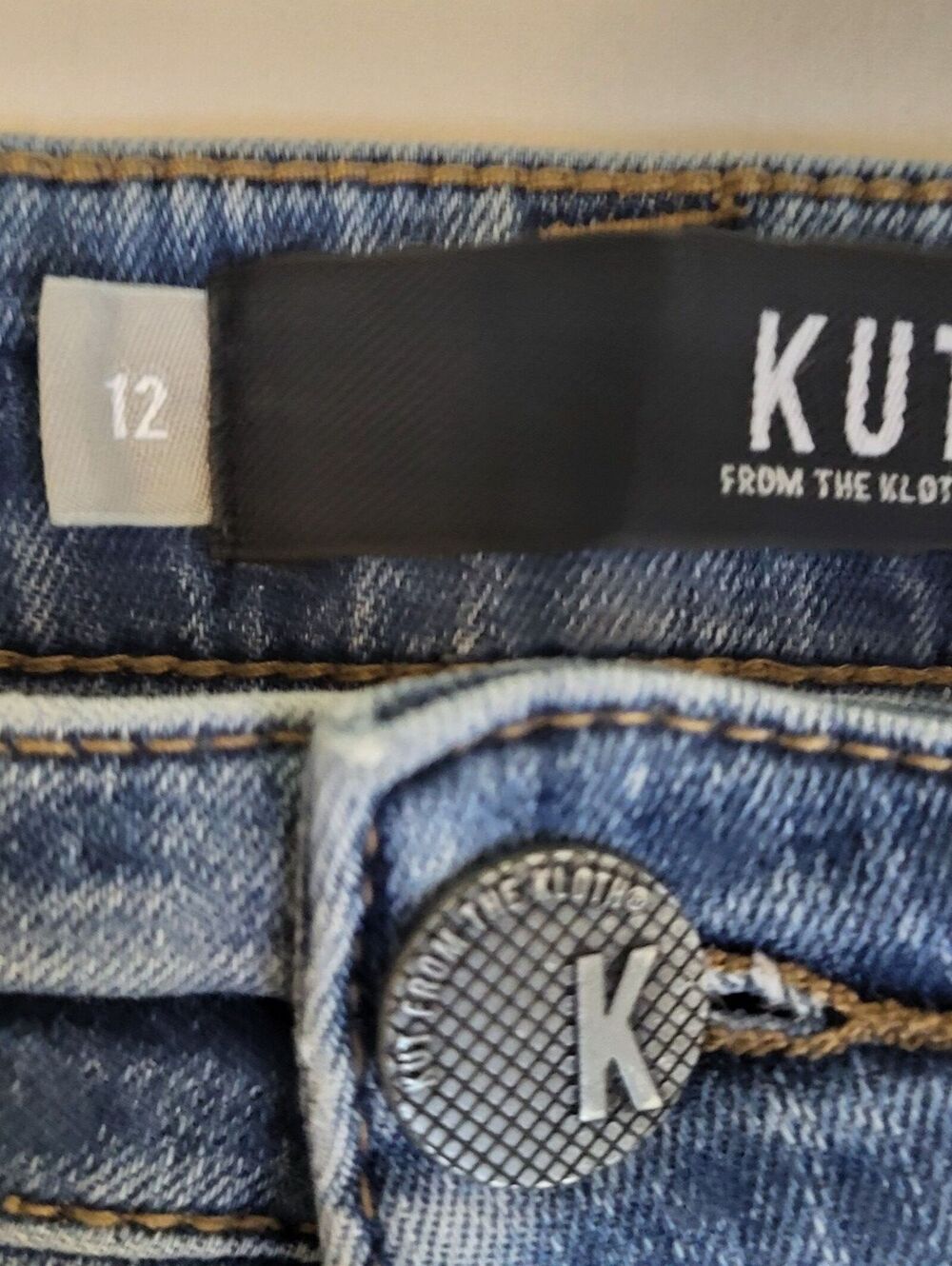 Kut From The Kloth Women's High Waist Button Fly Skinny Jeans Size 12 with Fray - Picture 6 of 9